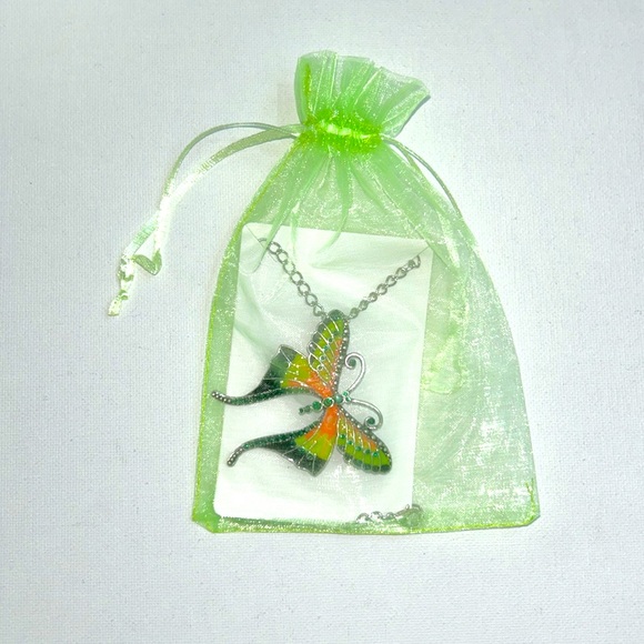 Handmade Enameled Butterfly Pin Pendant Hypoallergenic Stainless Steel Casual - Picture 5 of 5